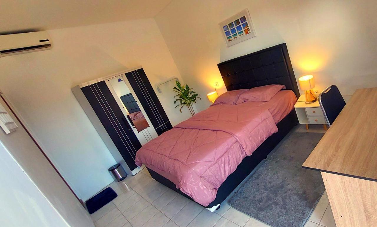 Hustay Guest House - Canggu Esterno foto